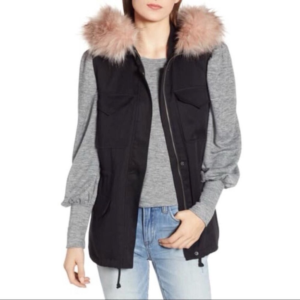 Nwot BB Dakota Black Get Your Swagger On Vest Faux‎  Fur Trim Hood Size XS
